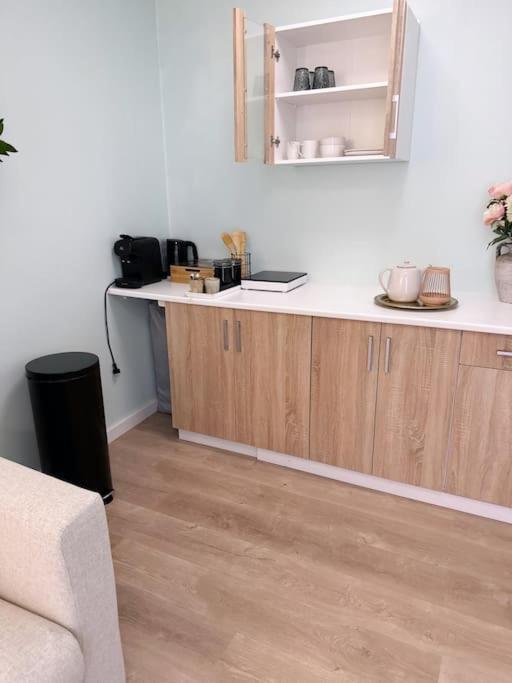 Wellness Studio Tiel Met Sauna En Jacuzzi Exterior foto